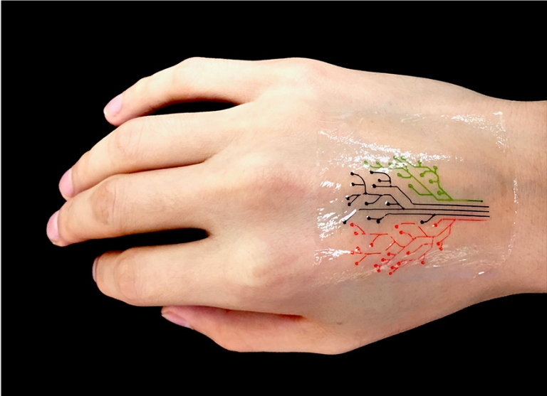 Tatuagem viva brilha quando detecta compostos qumicos