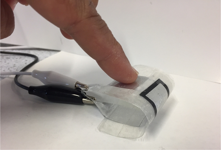 Bateria biocompatvel e flexvel para marcapassos e outros implantes