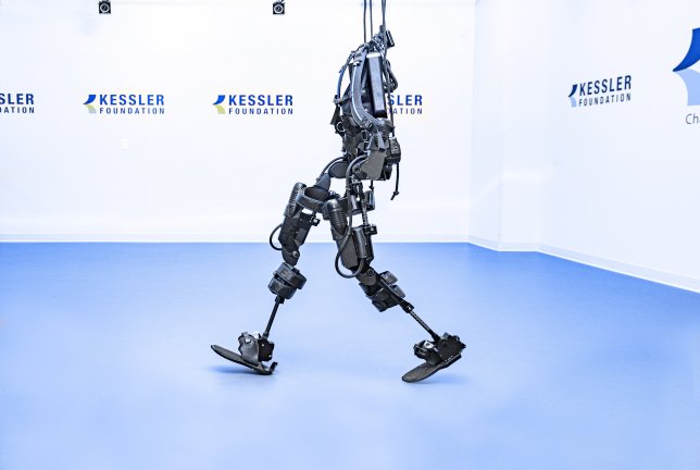 Exoesqueleto melhora mobilidade de pessoas com leso da medula espinhal