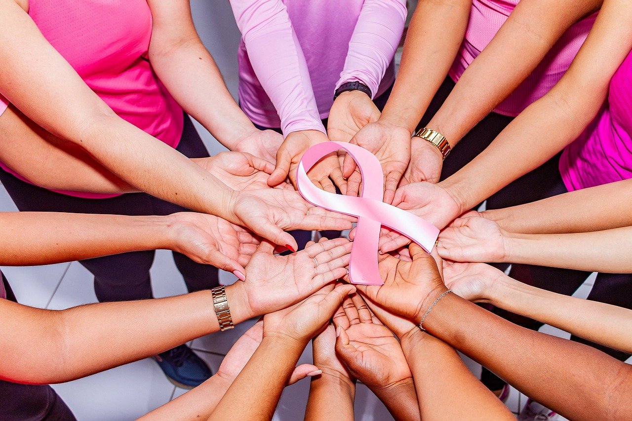 Conheça remédio para prevenir câncer de mama aprovado na Inglaterra