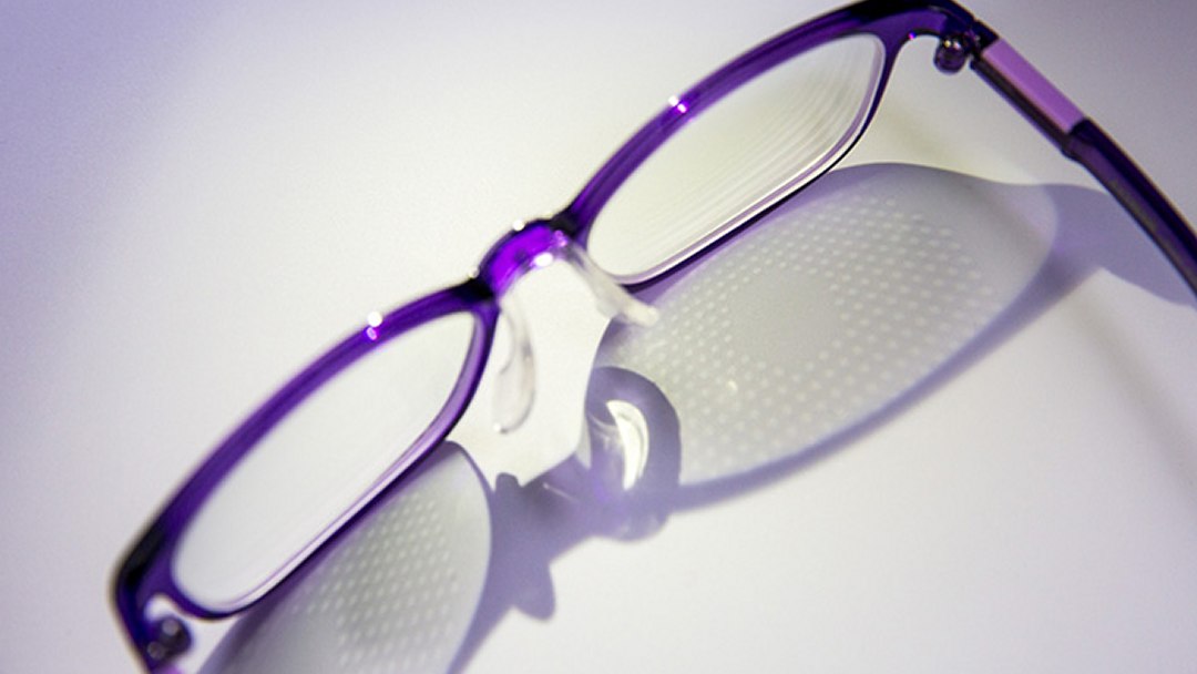 Lentes asfricas controlam miopia em crianas