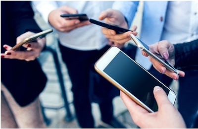 Todos usamos nossos celulares usando uma 