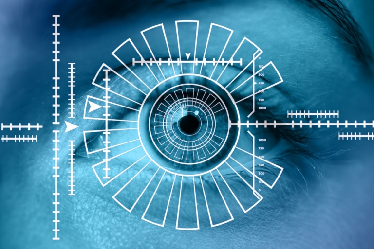 Exame digital do olho conta tudo sobre saúde e hábitos da pessoa