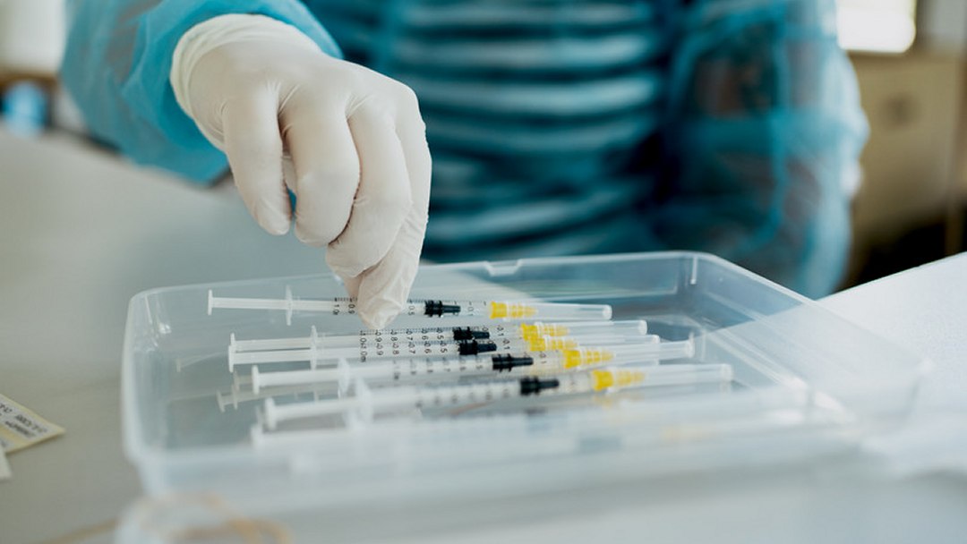 Argumentos a favor da vacina��o podem aprofundar divis�es sociais