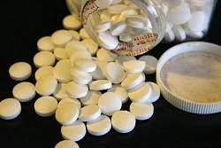 Aspirina preventiva a cada três dias reduz complicações gástricas