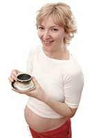 Consumo de cafeína durante a gravidez reduz peso do bebê