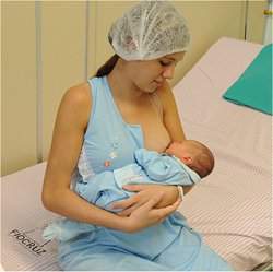 Cesariana é associada com a não amamentação do bebê