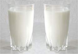Quantos copos de leite uma criança deve tomar por dia?