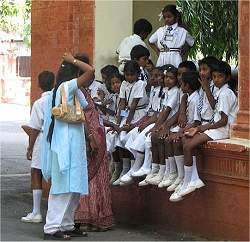 Por que as meninas saem-se melhor na escola?