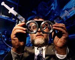 Óculos universais usam lente líquida que dispensa exames